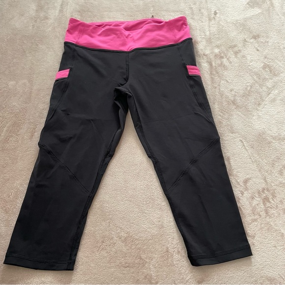 Lululemon crop leggings size 6 - Picture 5 of 11
